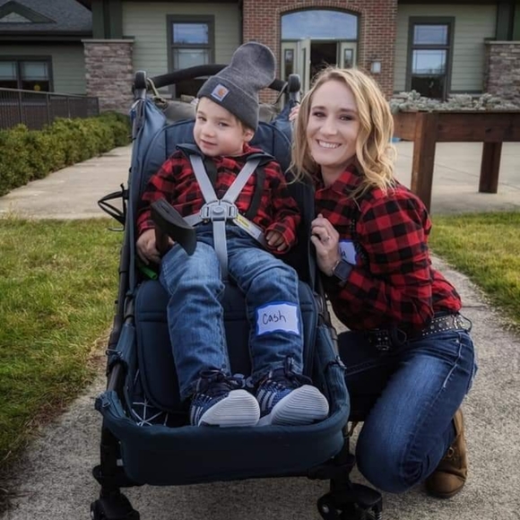 Meet your Posher, Kayla - Picture 10 of 15